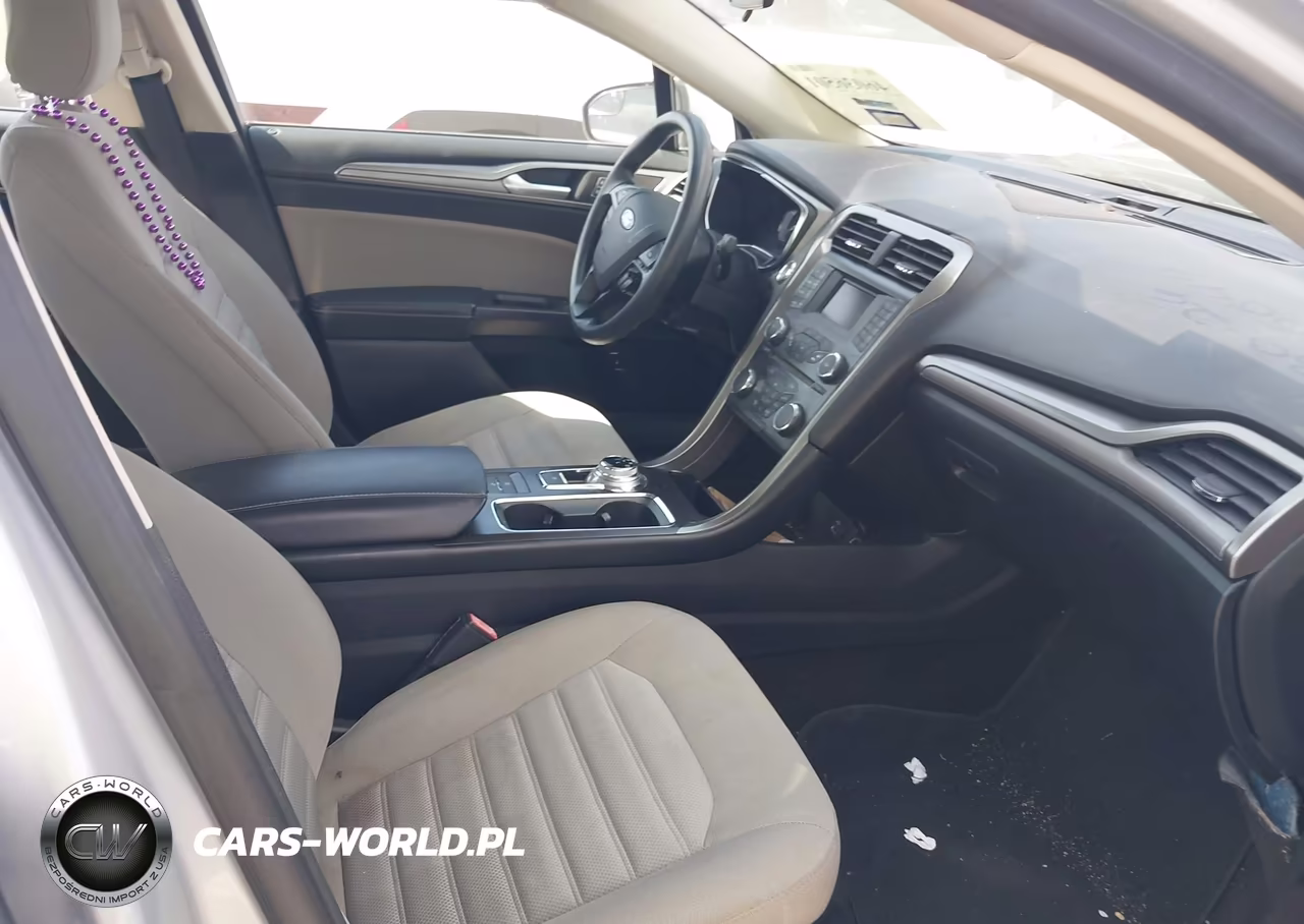 2018 Ford Fusion Hybrid S VIN:3FA6P0UUXJR100827 - 5