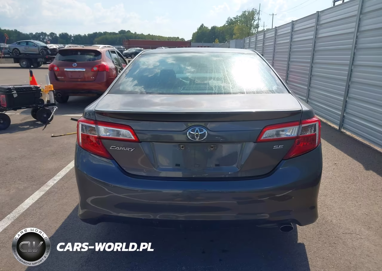 2014 Toyota Camry Se VIN:4T1BF1FK5EU758188 - 16