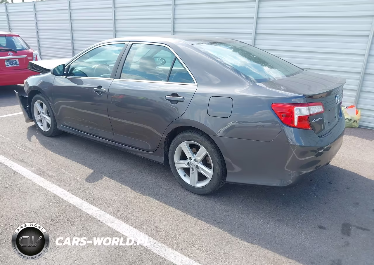 2014 Toyota Camry Se VIN:4T1BF1FK5EU758188 - 3