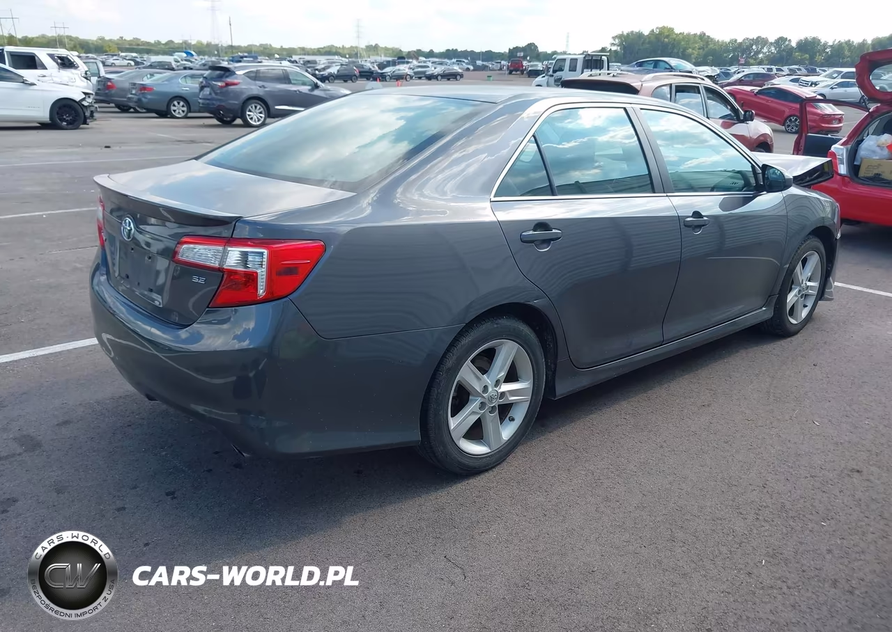 2014 Toyota Camry Se VIN:4T1BF1FK5EU758188 - 4