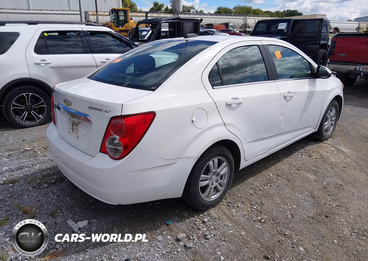 2015 Chevrolet Sonic Lt Auto VIN:1G1JC5SH1F4177727 - 4
