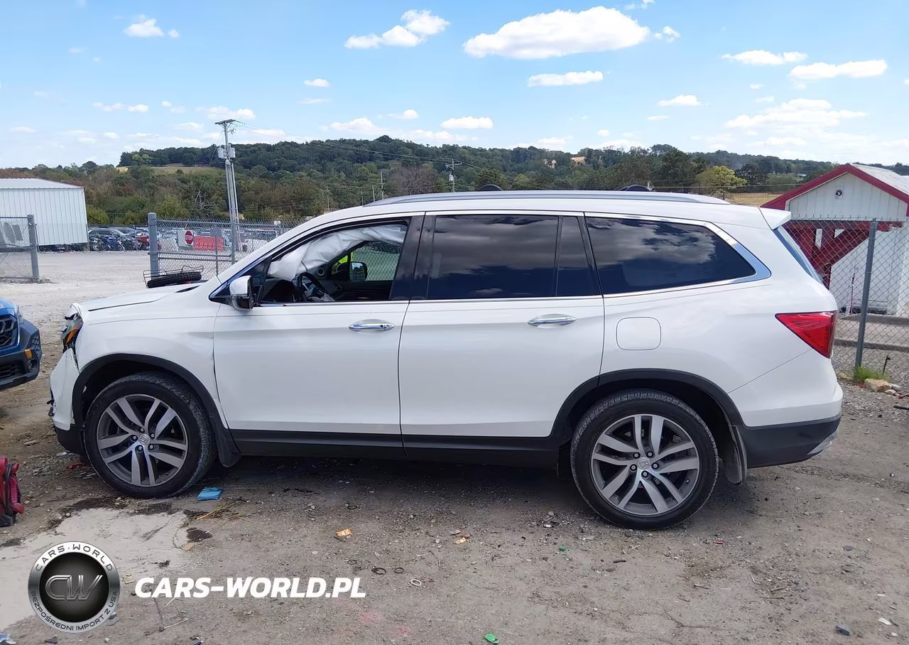 2018 Honda Pilot Elite VIN:5FNYF6H06JB069514 - 14