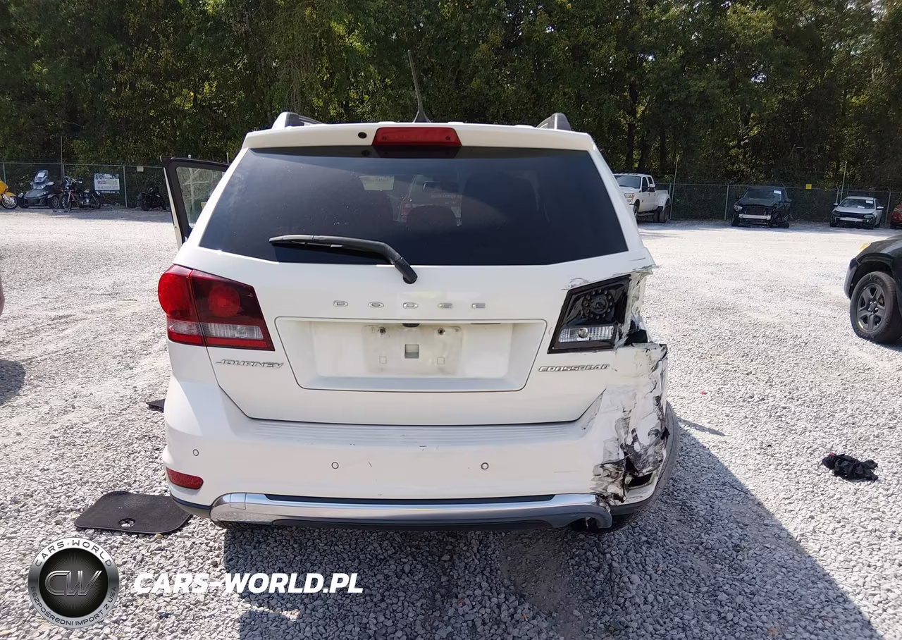 2020 Dodge Journey Crossroad VIN:3C4PDCGB4LT267158 - 16
