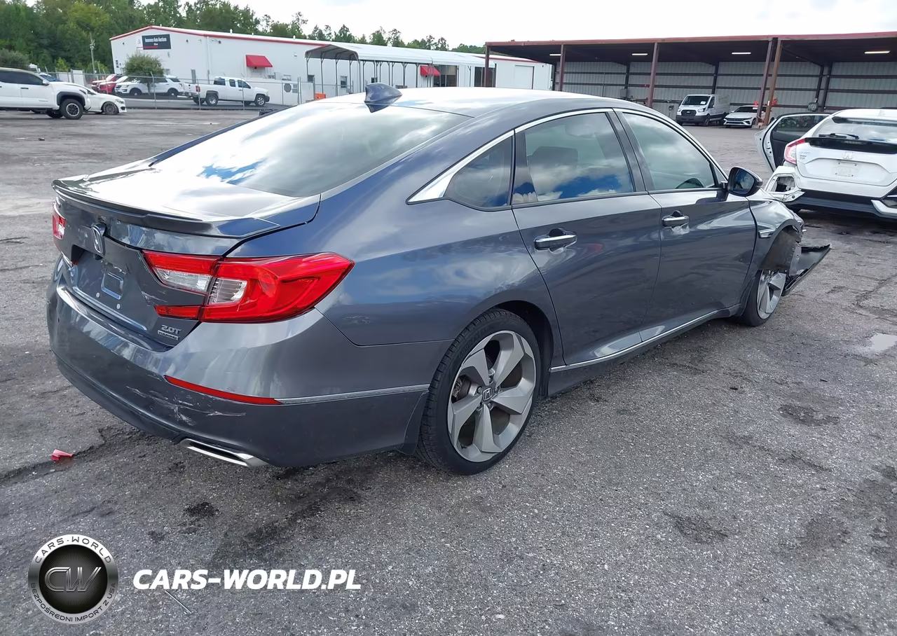 2018 Honda Accord Touring 2.0T VIN:1HGCV2F97JA014636 - 4