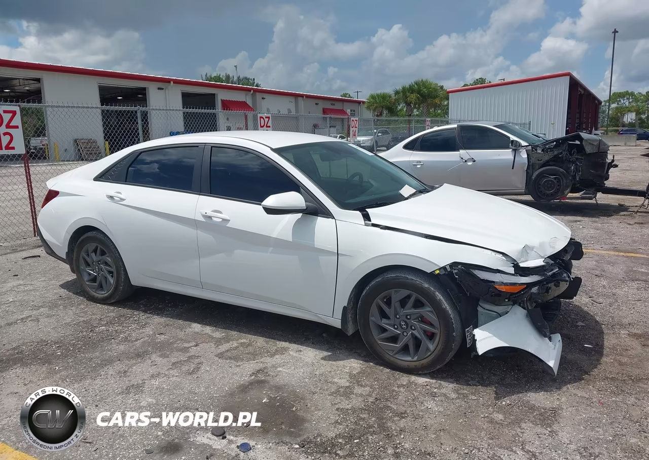 2024 Hyundai Elantra Sel