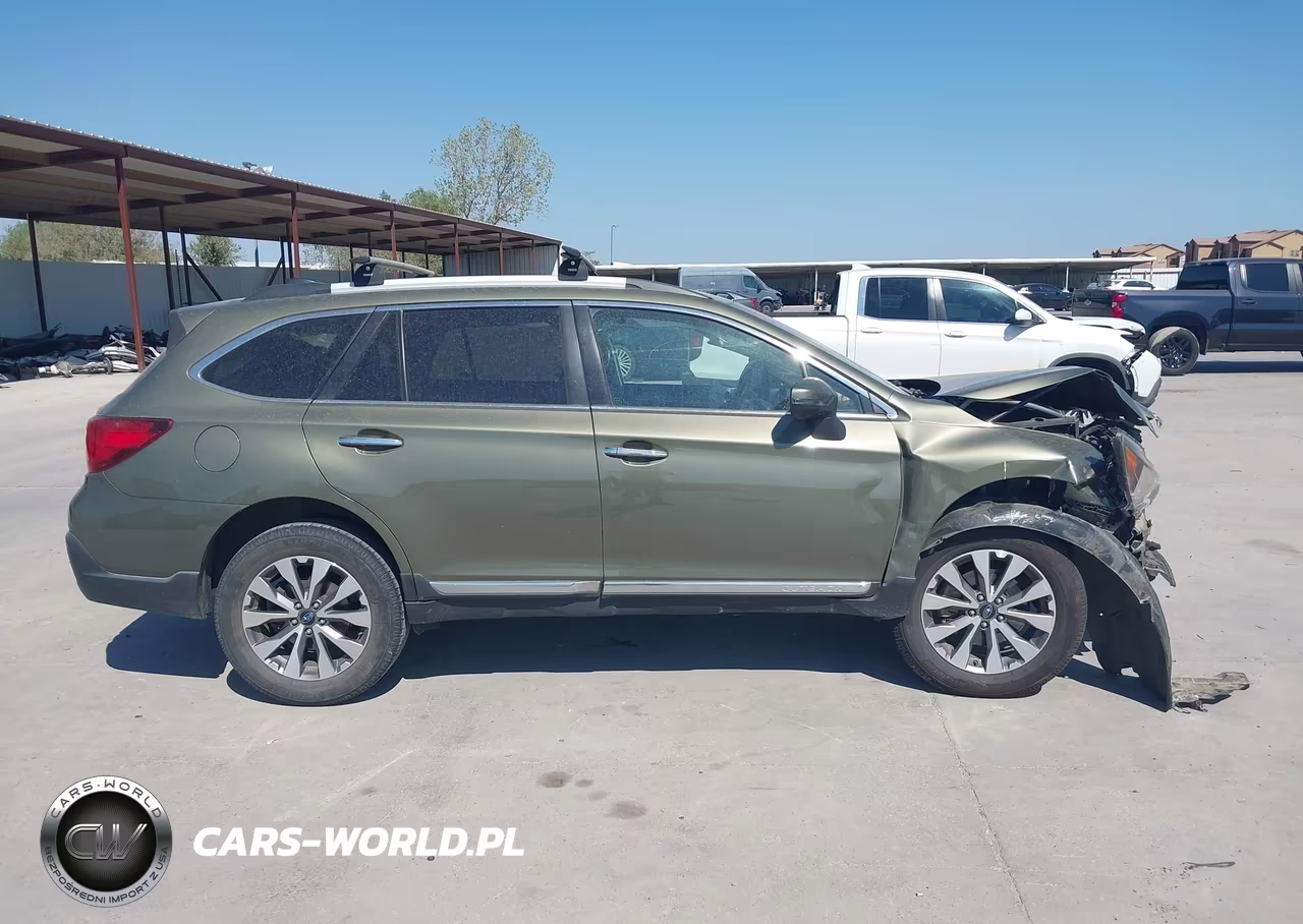 2019 Subaru Outback 3.6R Touring VIN:4S4BSETC7K3295729 - 14