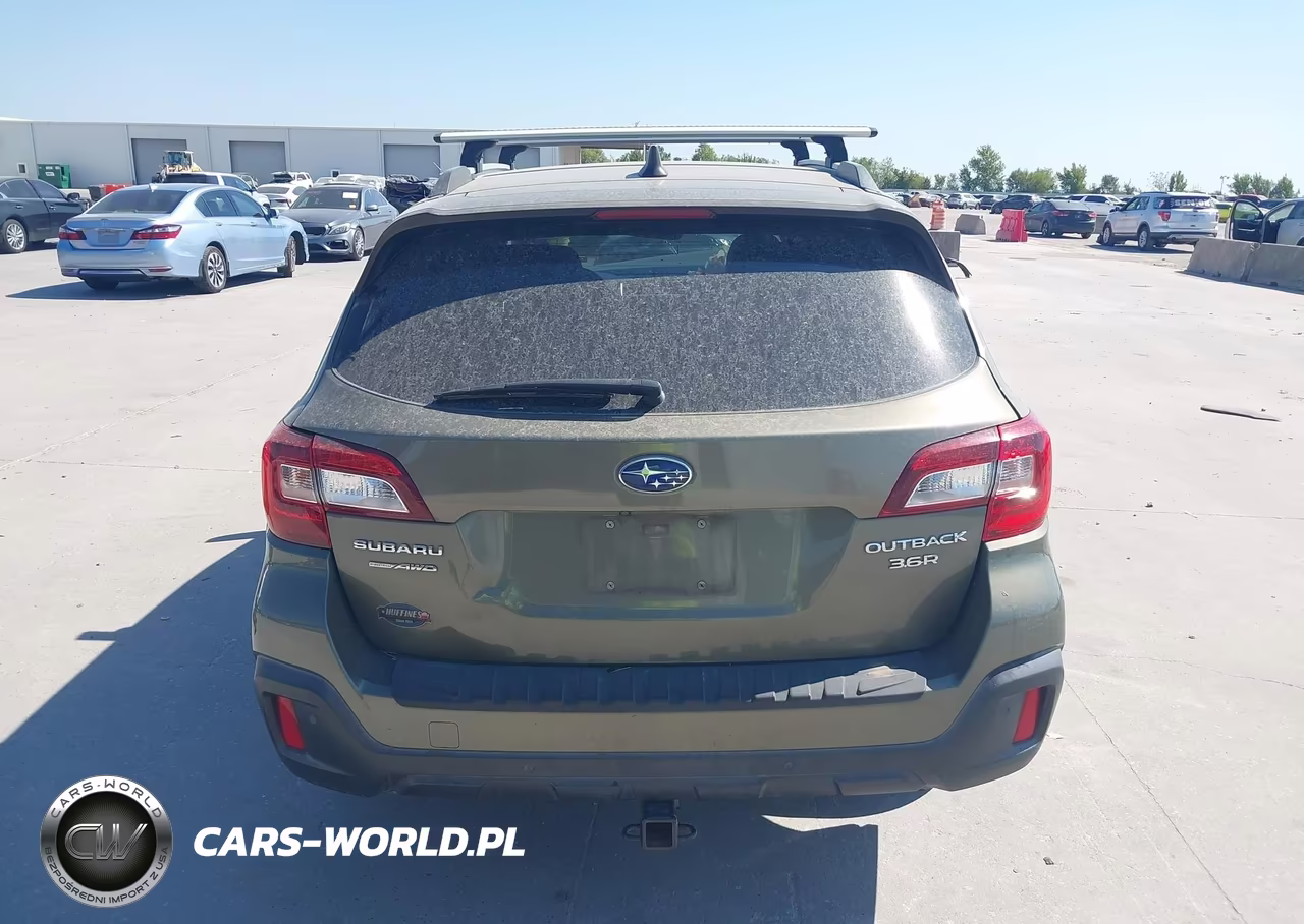 2019 Subaru Outback 3.6R Touring VIN:4S4BSETC7K3295729 - 17