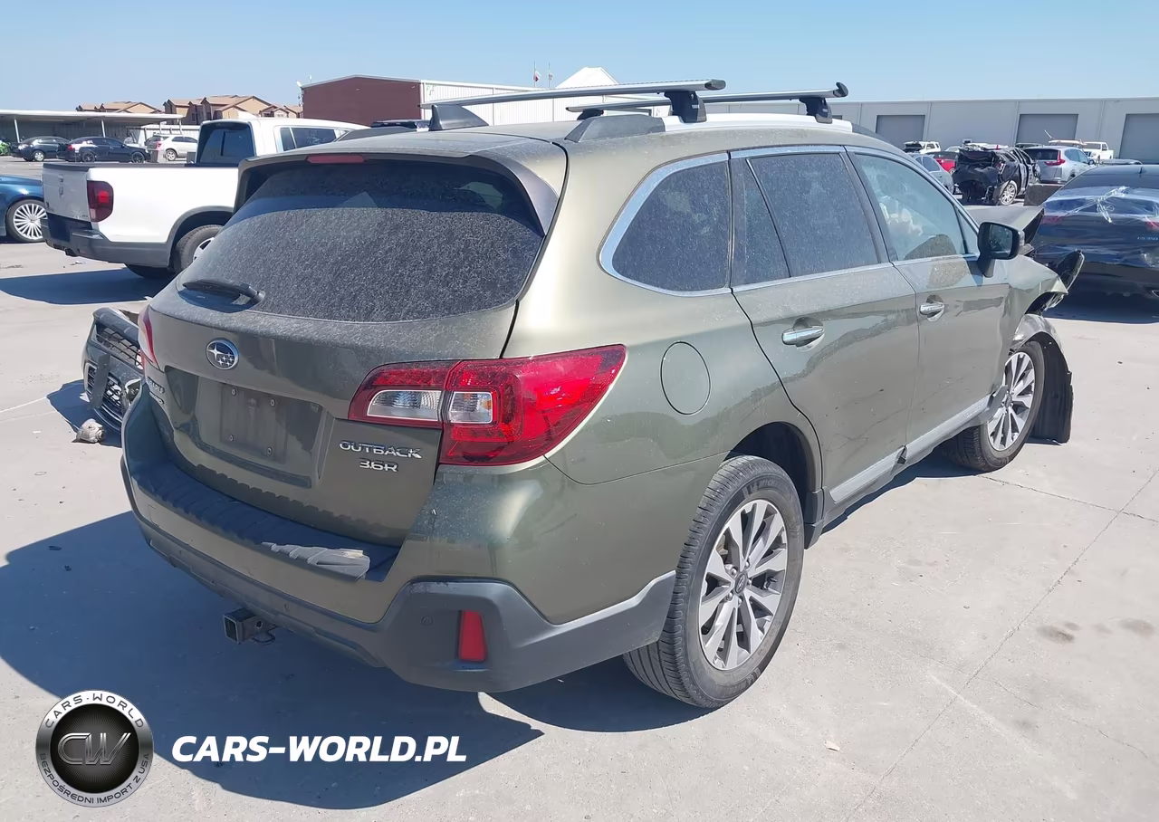 2019 Subaru Outback 3.6R Touring VIN:4S4BSETC7K3295729 - 4