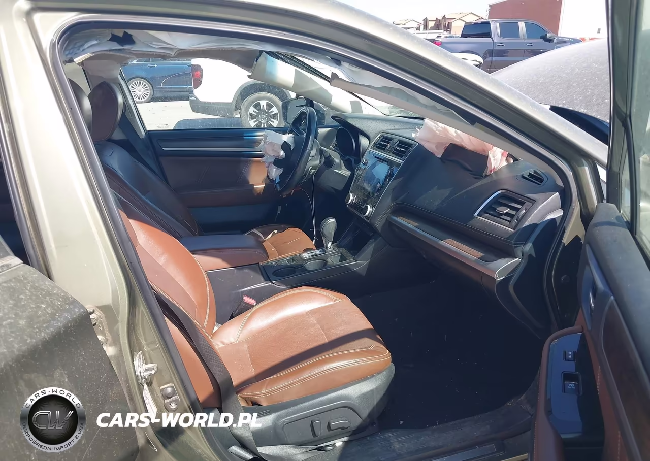 2019 Subaru Outback 3.6R Touring VIN:4S4BSETC7K3295729 - 5