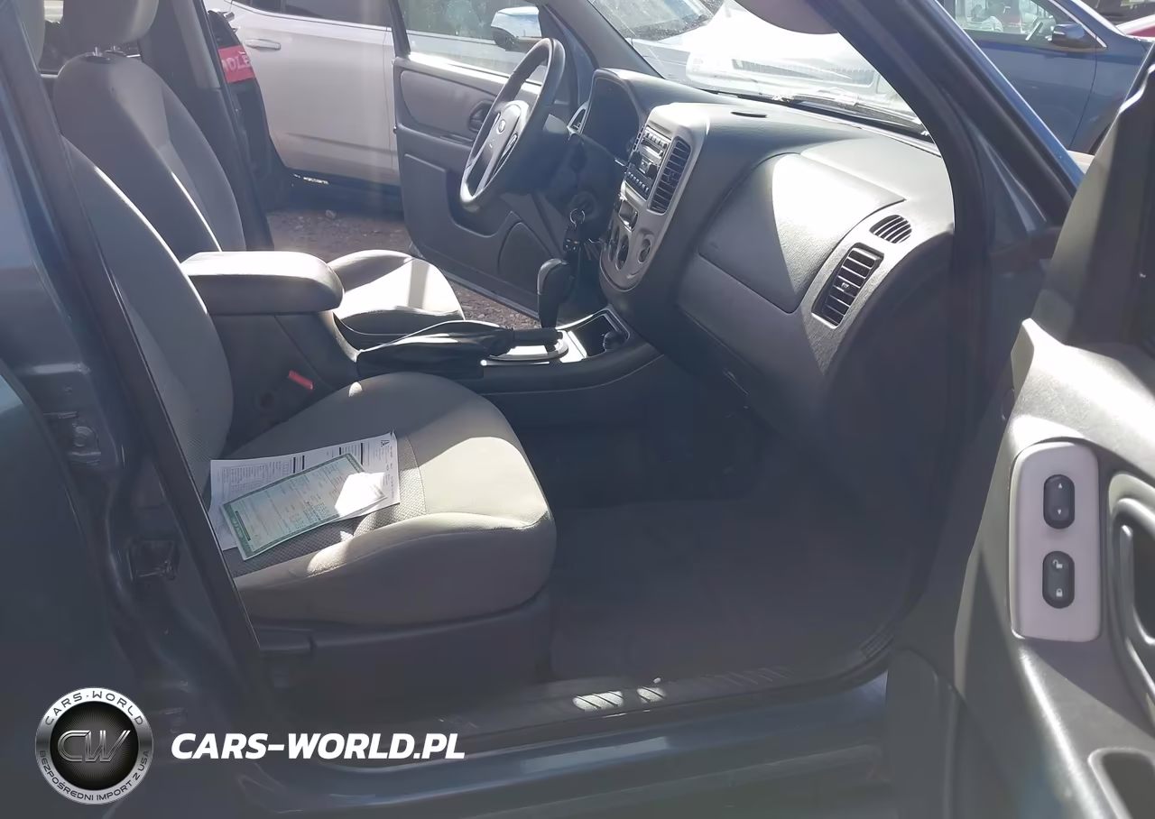 2005 Ford Escape Xlt VIN:1FMYU93105KC30001 - 5
