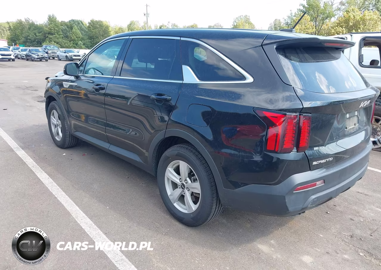 2023 Kia Sorento Lx VIN:5XYRG4LC5PG245512 - 3