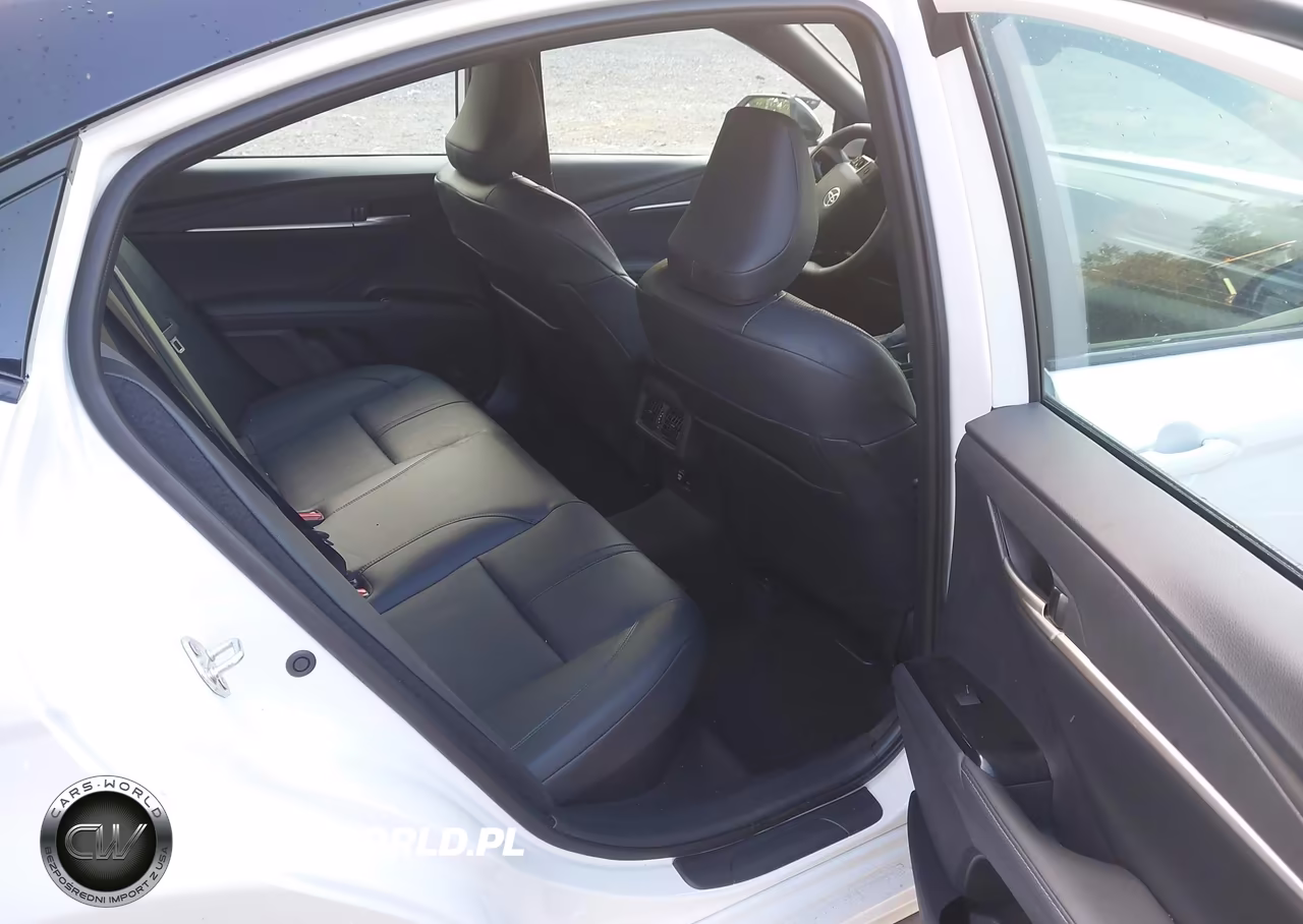 2026 Toyota Camry Xse VIN:4T1DAACK3TU316891 - 8