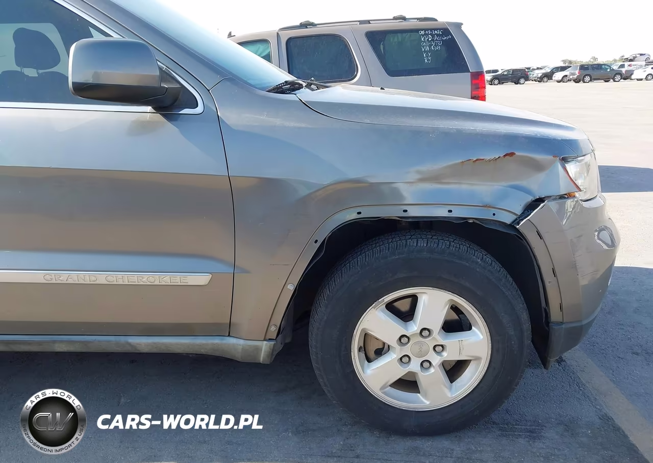 2012 Jeep Grand Cherokee Laredo VIN:1C4RJEAG5CC116004 - 12