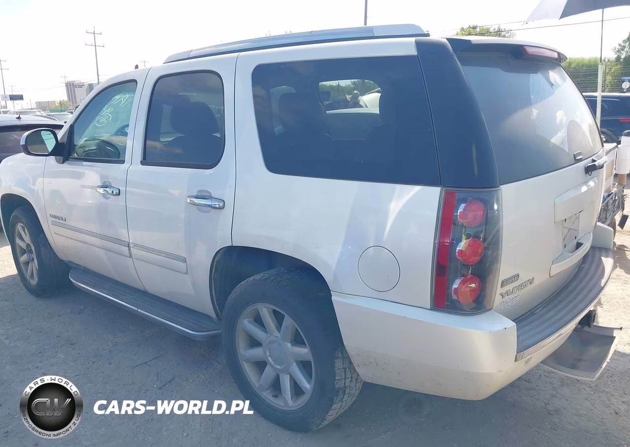 2011 GMC Yukon Denali VIN:1GKS2EEF3BR238795 - 3