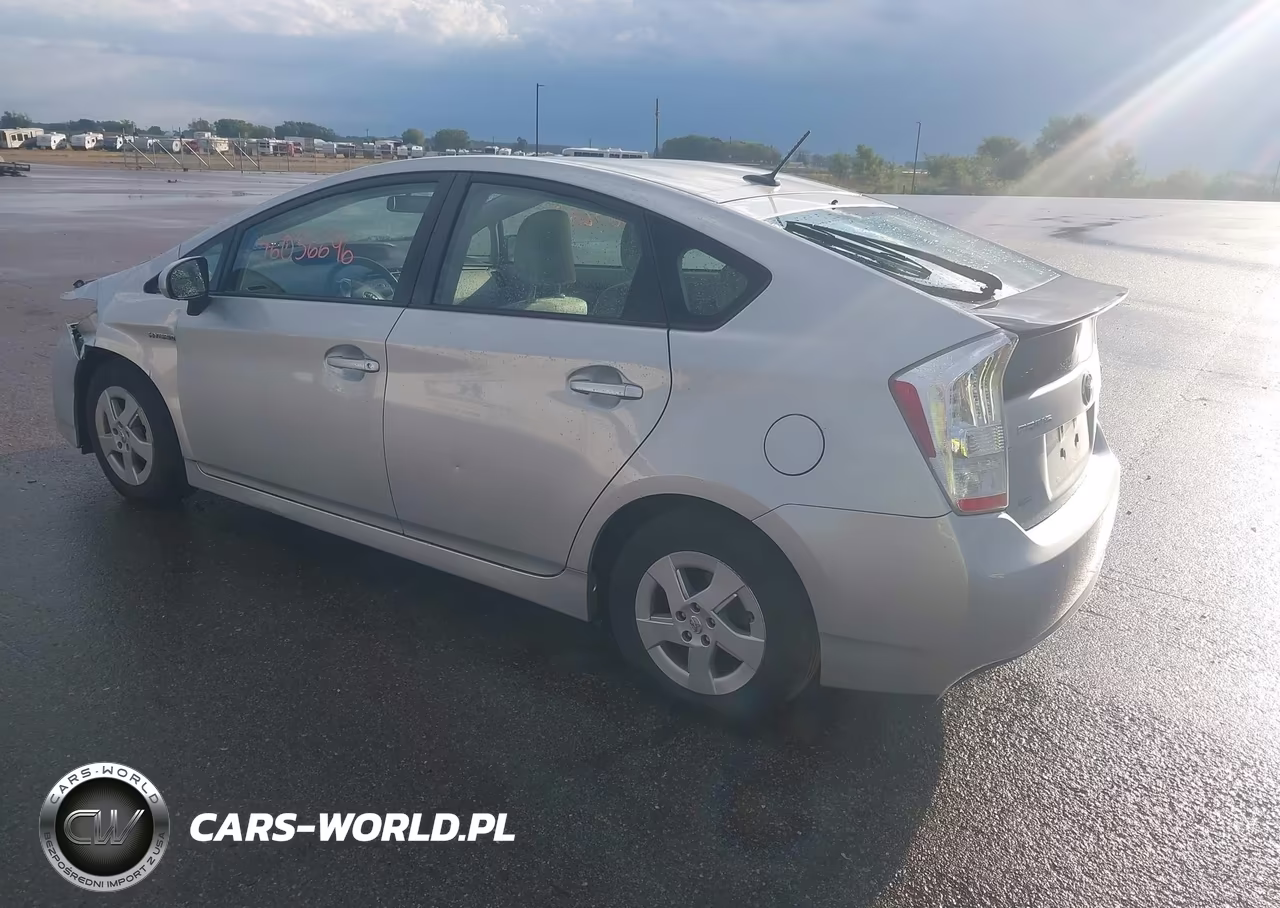 2010 Toyota Prius Iii VIN:JTDKN3DU8A0026226 - 3