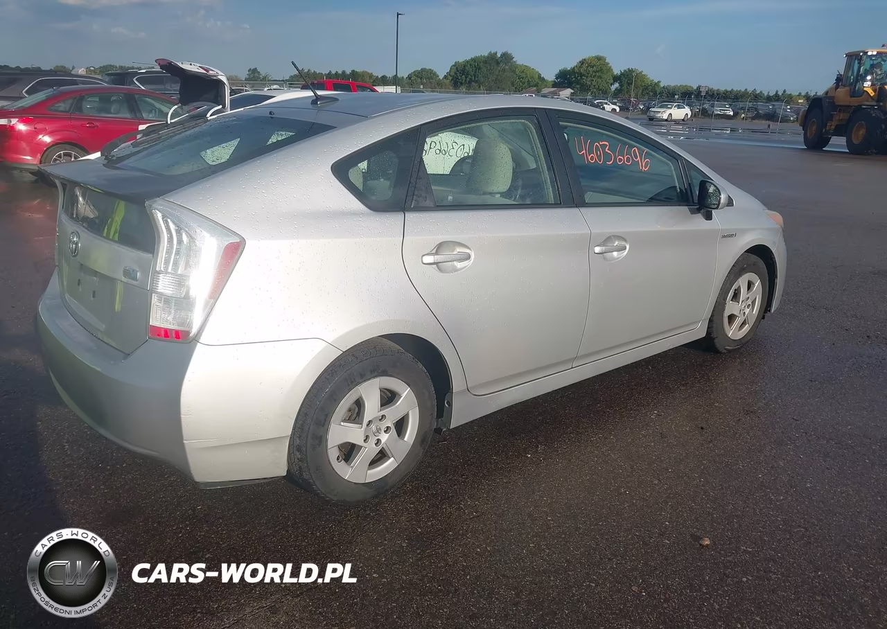 2010 Toyota Prius Iii VIN:JTDKN3DU8A0026226 - 4