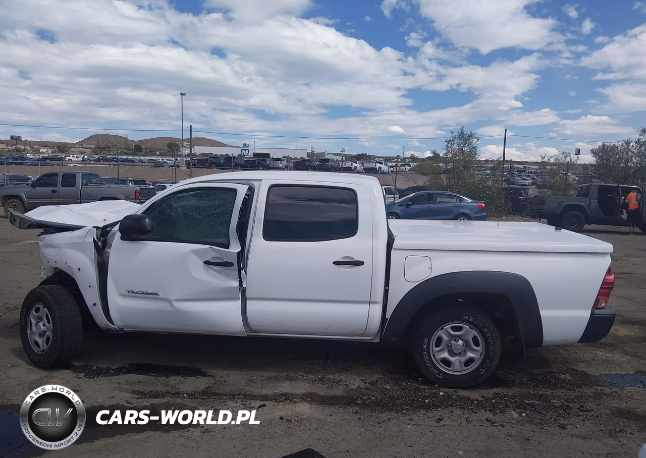 2015 Toyota Tacoma VIN:5TFJX4CN0FX048015 - 13