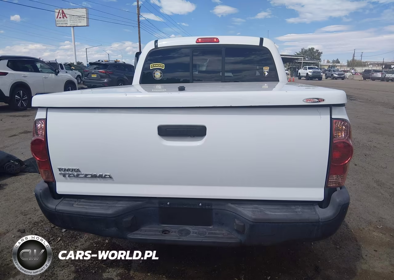 2015 Toyota Tacoma VIN:5TFJX4CN0FX048015 - 15