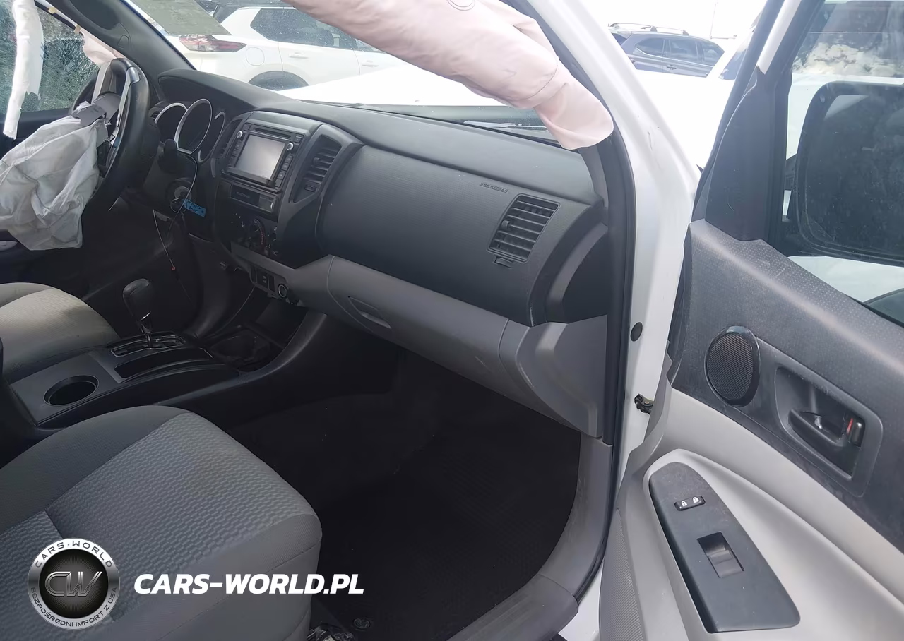 2015 Toyota Tacoma VIN:5TFJX4CN0FX048015 - 5