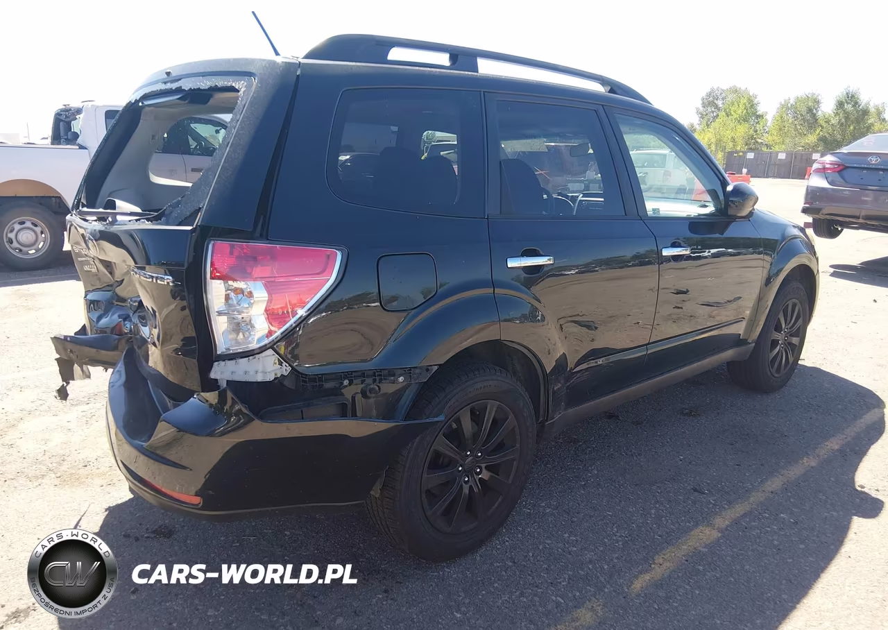2012 Subaru Forester 2.5X Premium VIN:JF2SHADC8CH413786 - 4