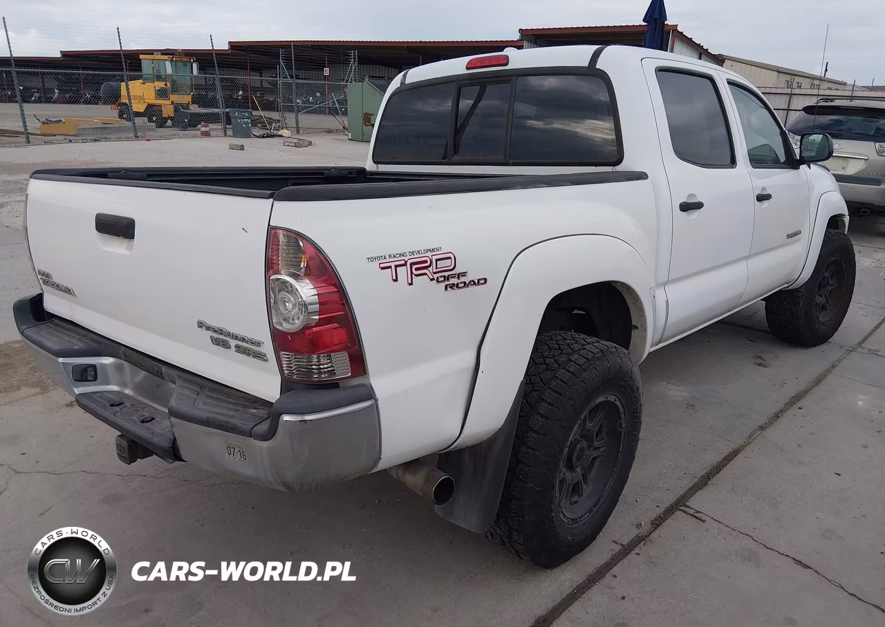 2010 Toyota Tacoma Double Cab Prerunner VIN:5TEJU4GNXAZ690701 - 4