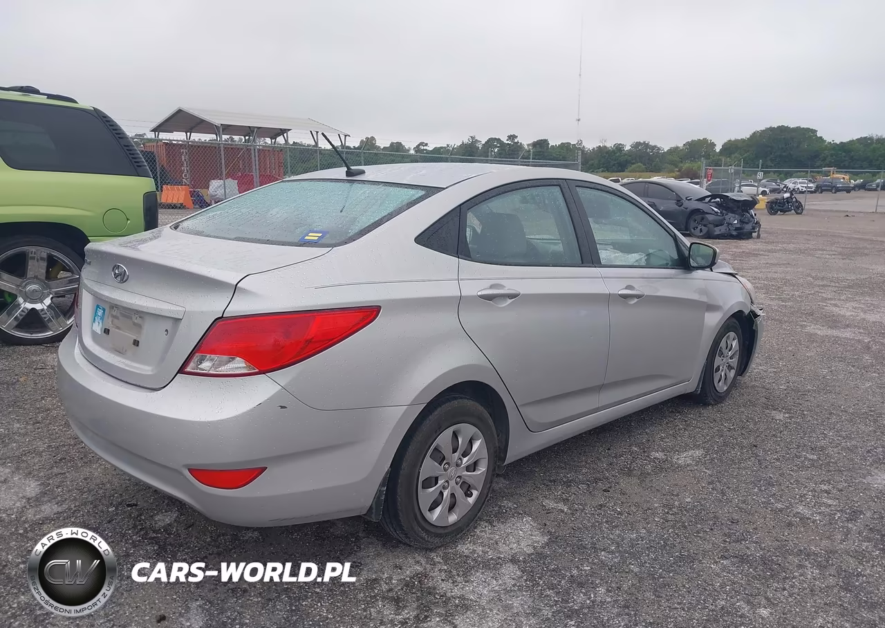 2015 Hyundai Accent Gls VIN:KMHCT4AEXFU926053 - 4