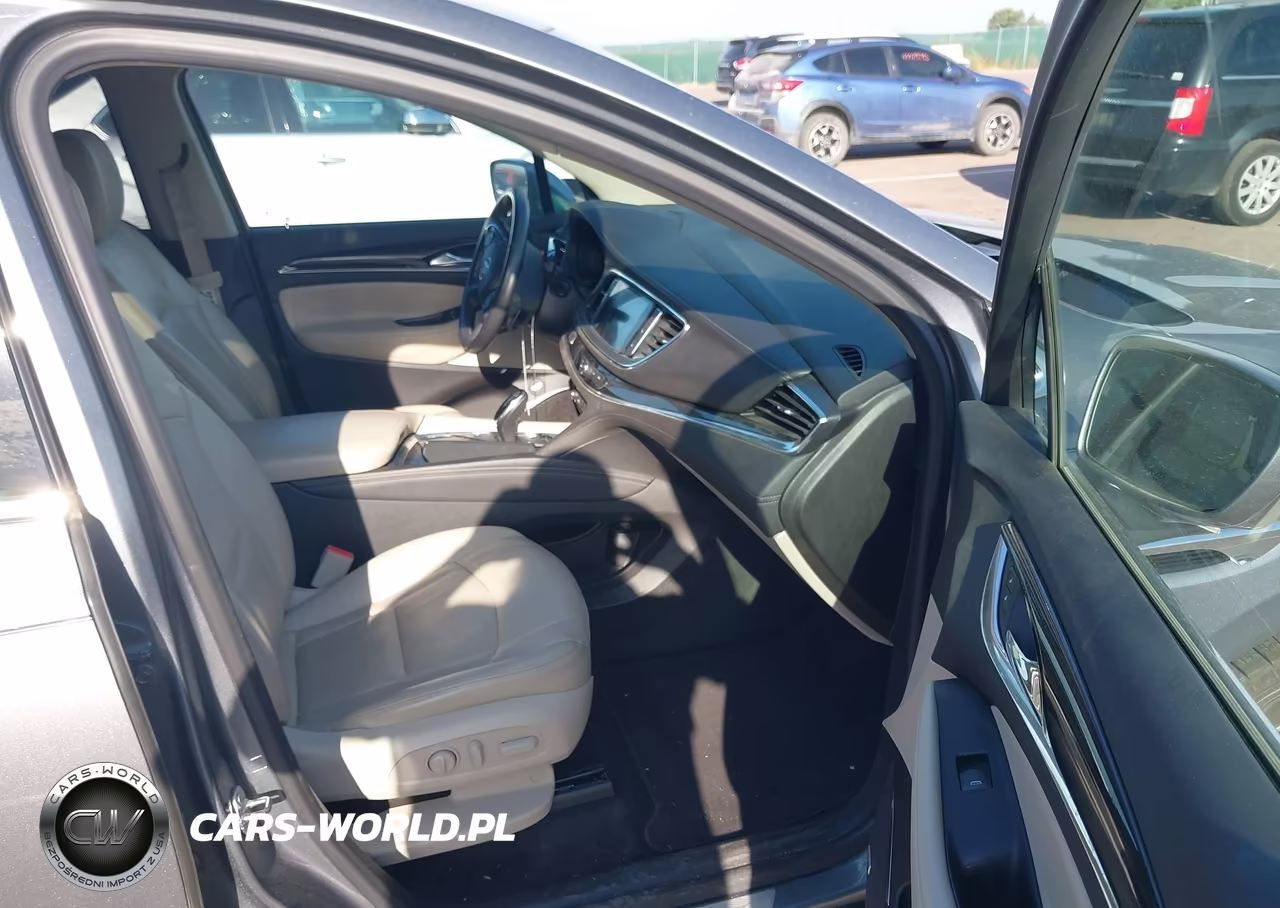 2018 Buick Enclave Premium VIN:5GAERCKW0JJ149035 - 5