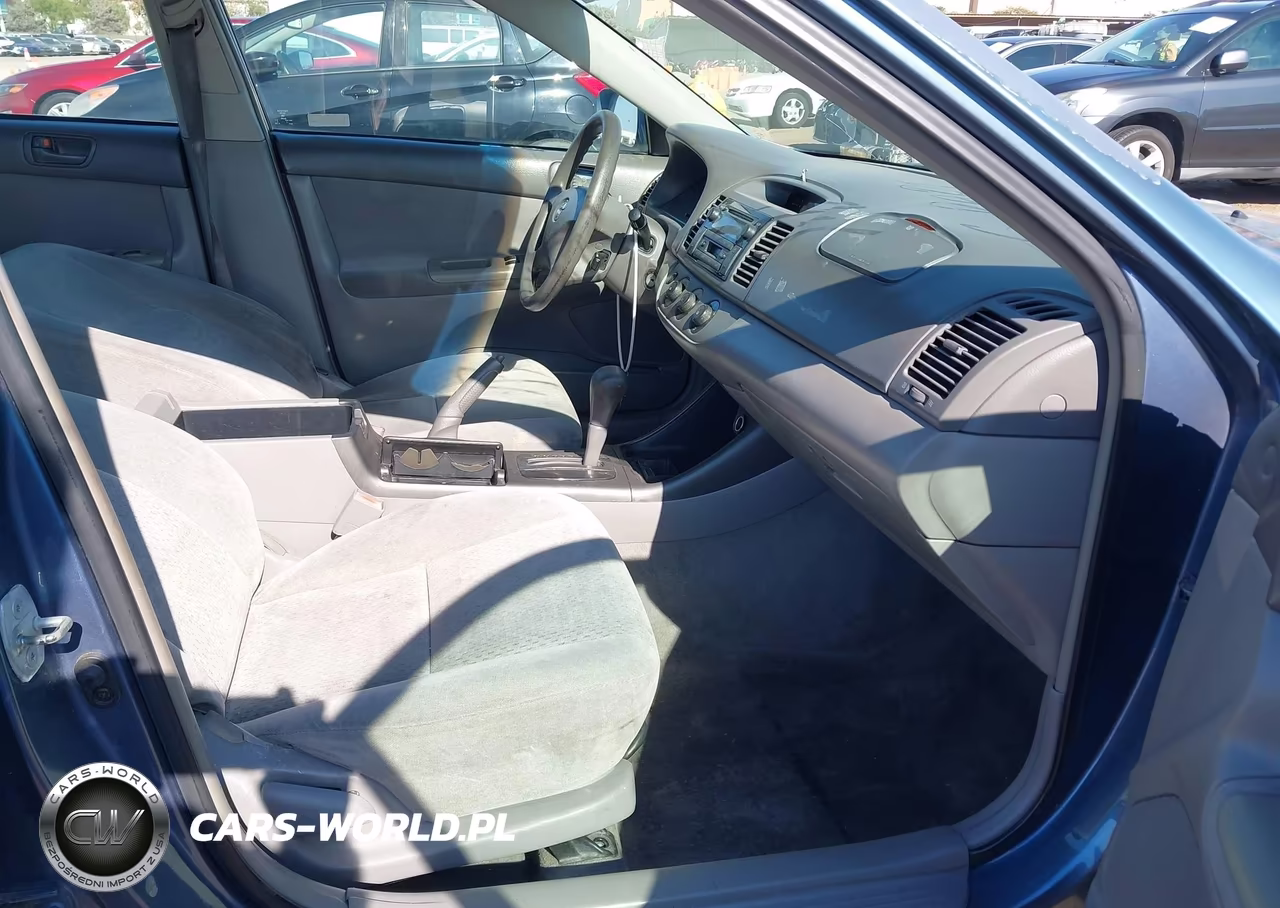 2003 Toyota Camry Le VIN:4T1BE32K93U744117 - 5