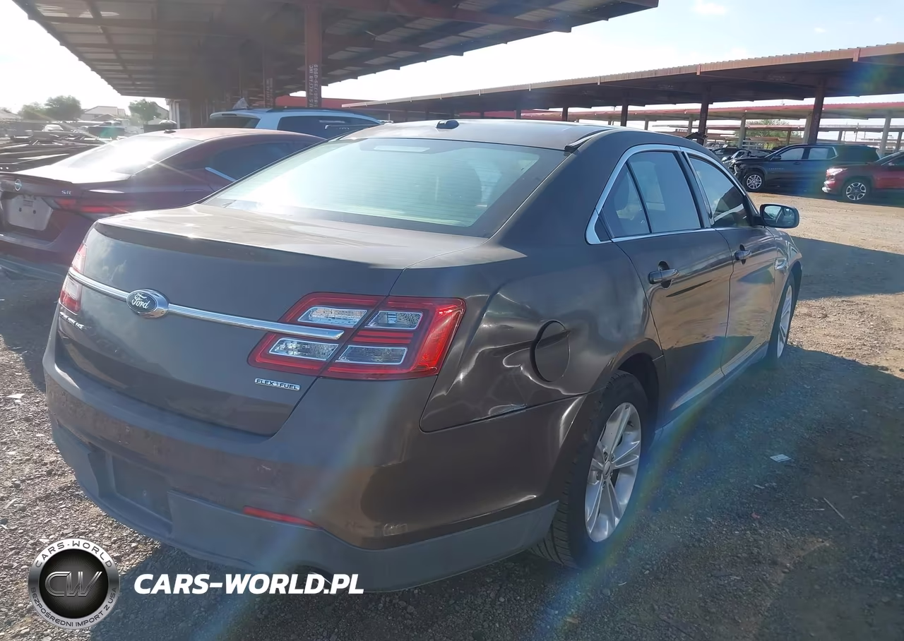 2015 Ford Taurus Se VIN:1FAHP2D88FG159333 - 4