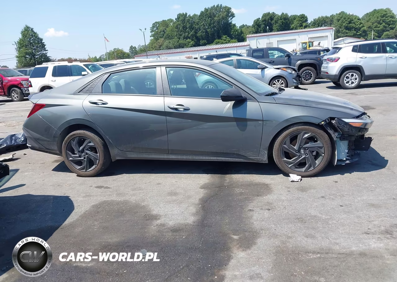 2026 Hyundai Elantra Sel Sport VIN:KMHLM4DG1TU122665 - 14