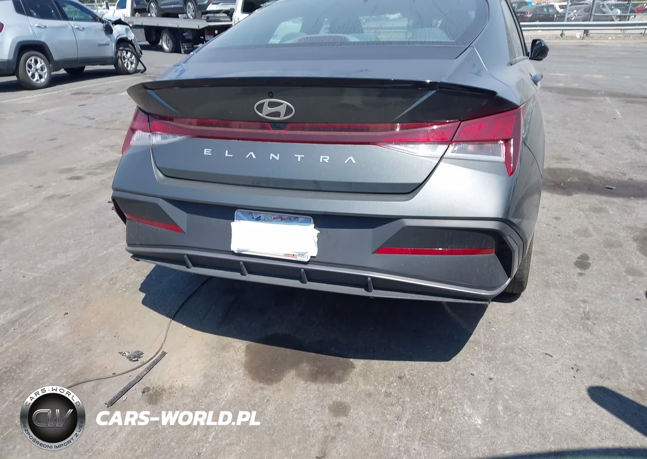 2026 Hyundai Elantra Sel Sport VIN:KMHLM4DG1TU122665 - 17