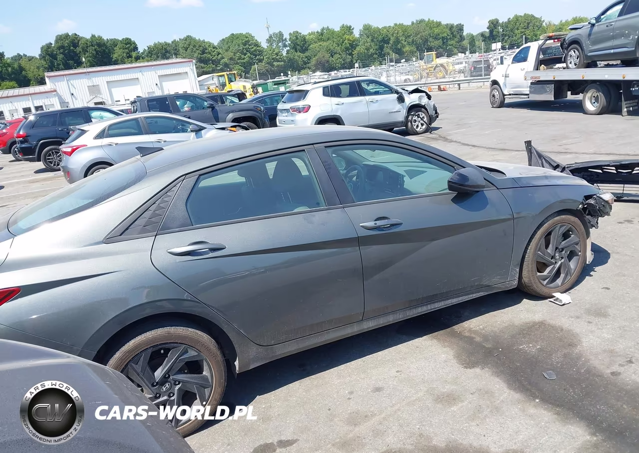 2026 Hyundai Elantra Sel Sport VIN:KMHLM4DG1TU122665 - 4