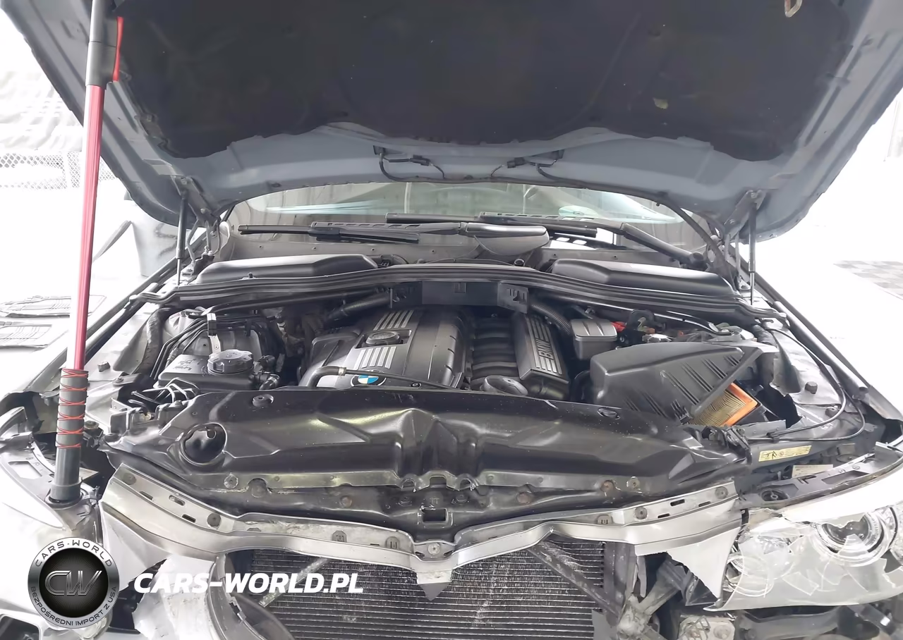 2010 BMW 528I xDrive VIN:WBANV1C58AC156756 - 10