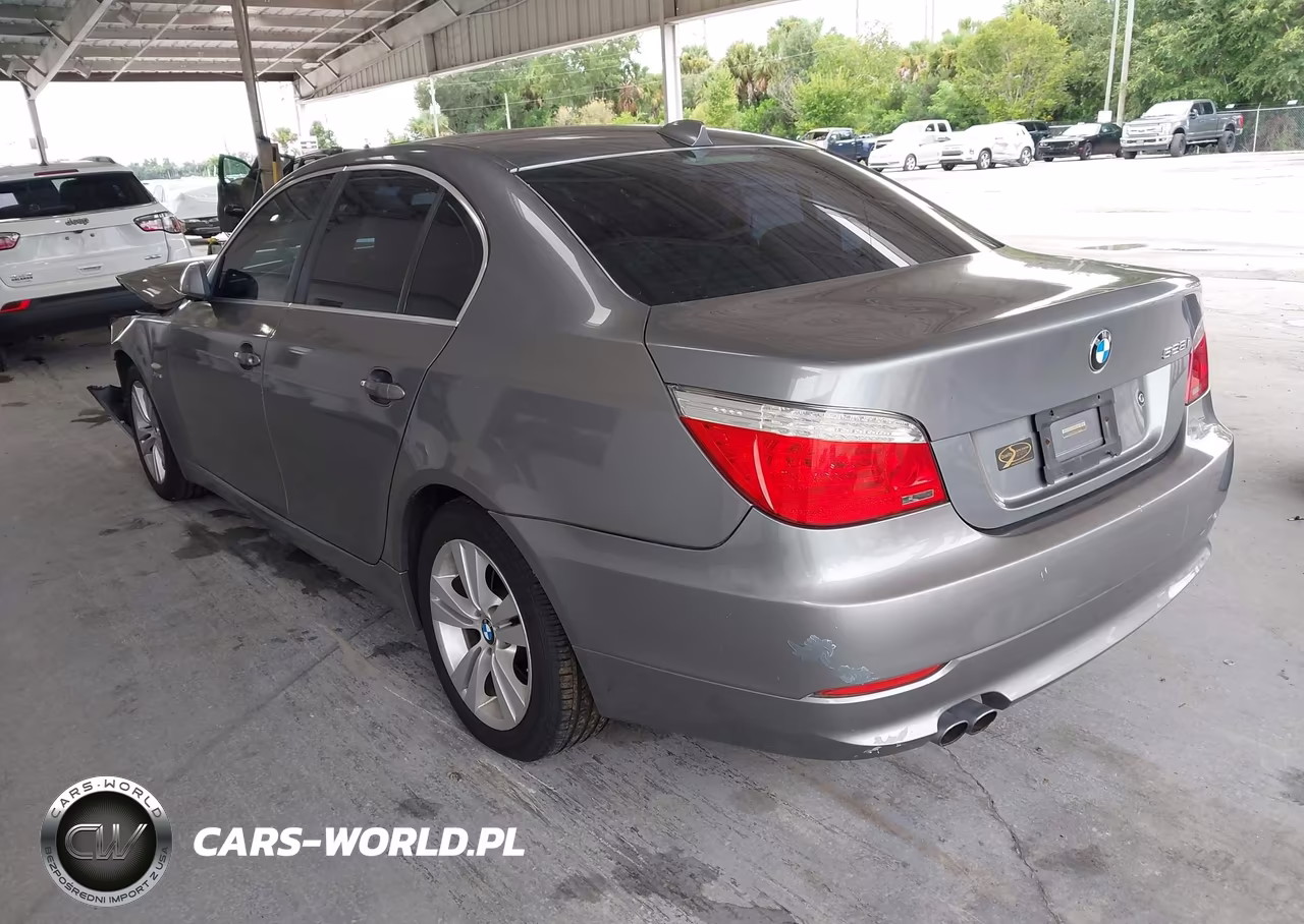 2010 BMW 528I xDrive VIN:WBANV1C58AC156756 - 3
