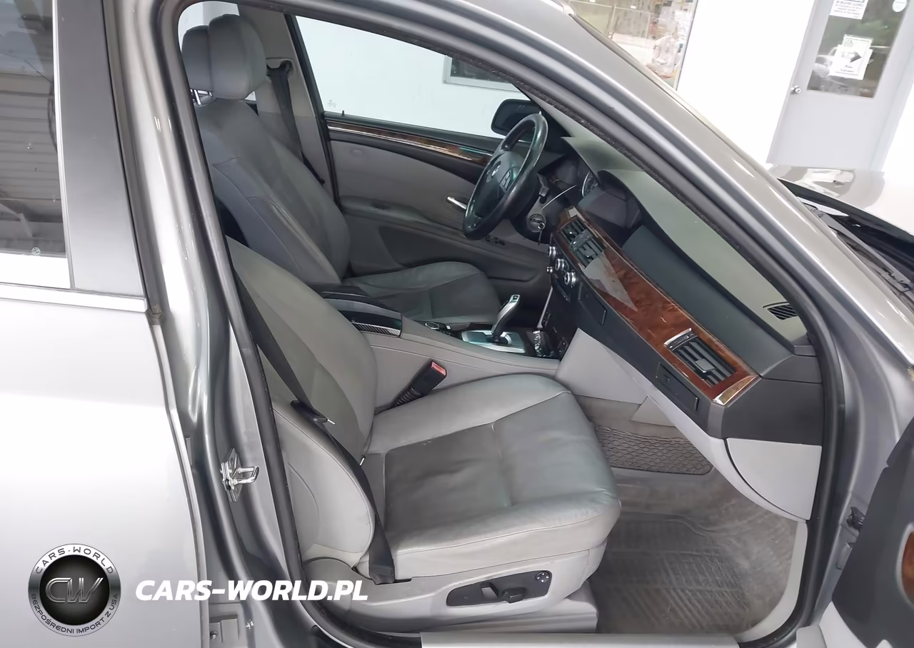 2010 BMW 528I xDrive VIN:WBANV1C58AC156756 - 5