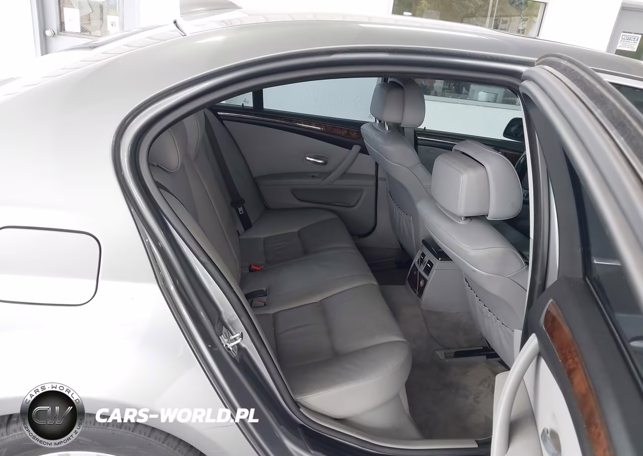 2010 BMW 528I xDrive VIN:WBANV1C58AC156756 - 8