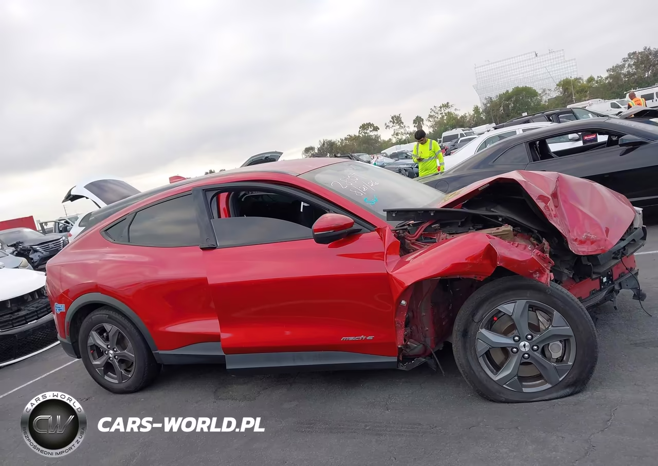 2021 Ford Mustang Mach-E Select VIN:3FMTK1RM7MMA33434 - 13