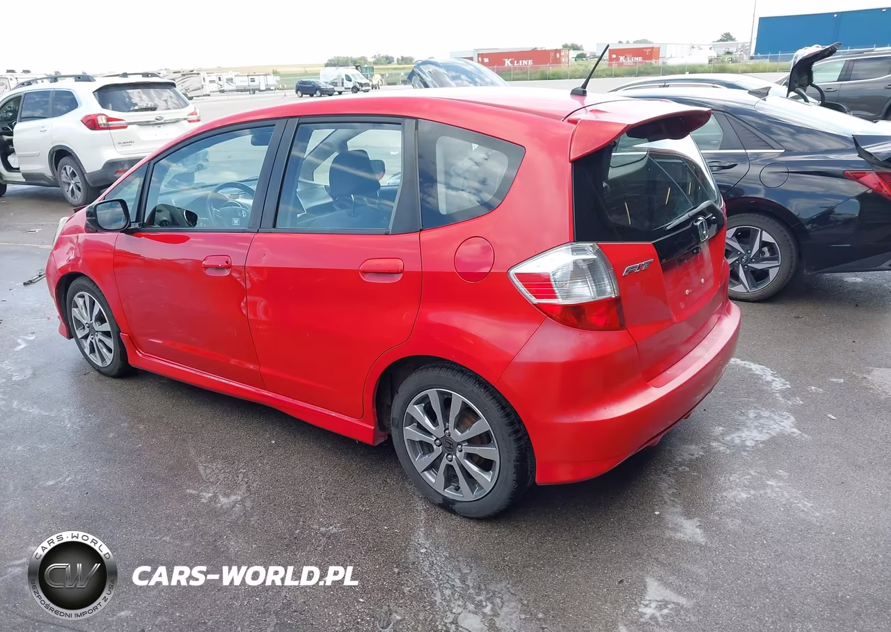 2012 Honda Fit Sport VIN:JHMGE8H58CC000991 - 3