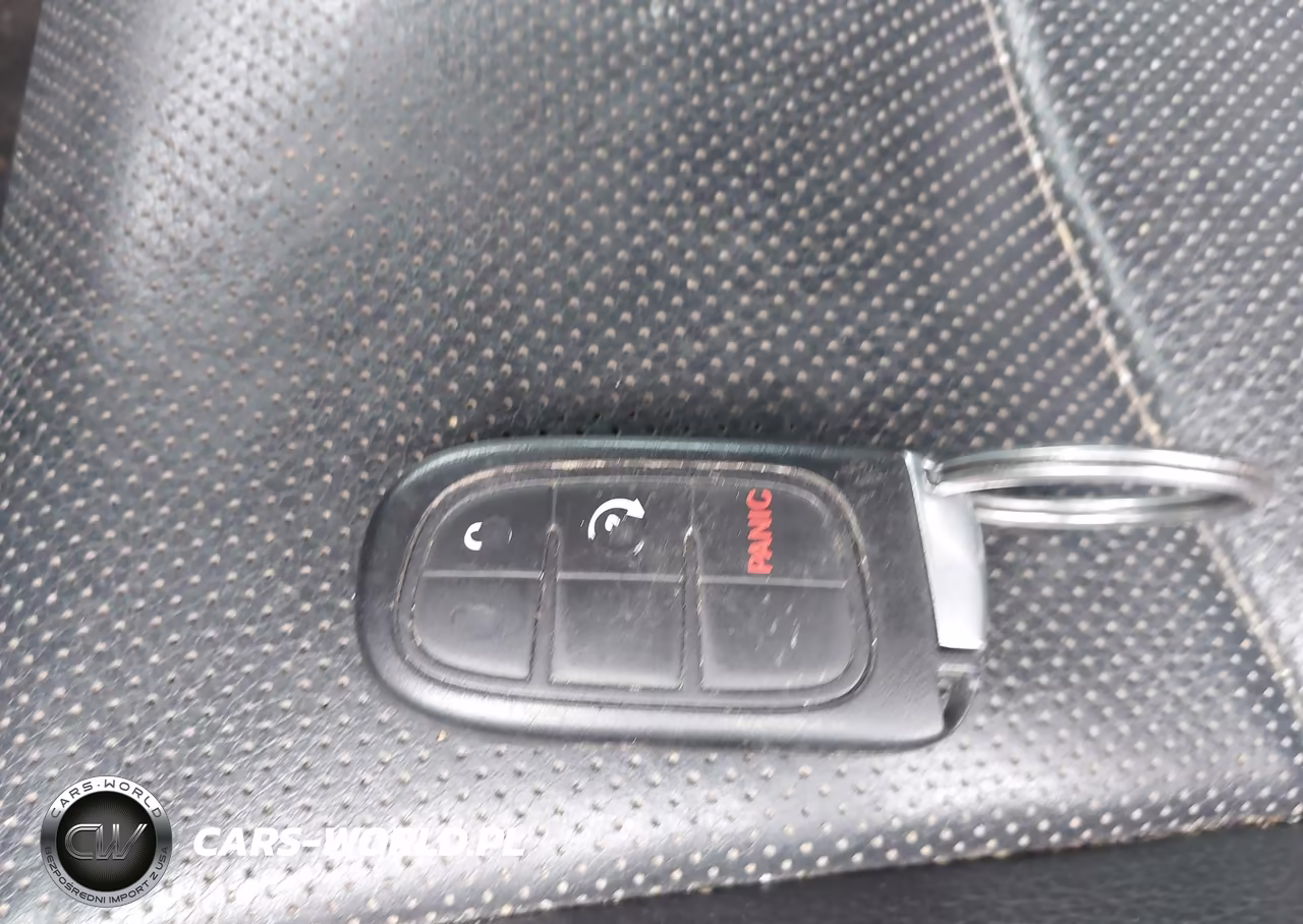 2016 Ram 1500 Laramie VIN:1C6RR6NT4GS241164 - 11