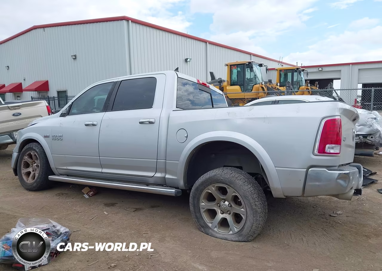2016 Ram 1500 Laramie VIN:1C6RR6NT4GS241164 - 14