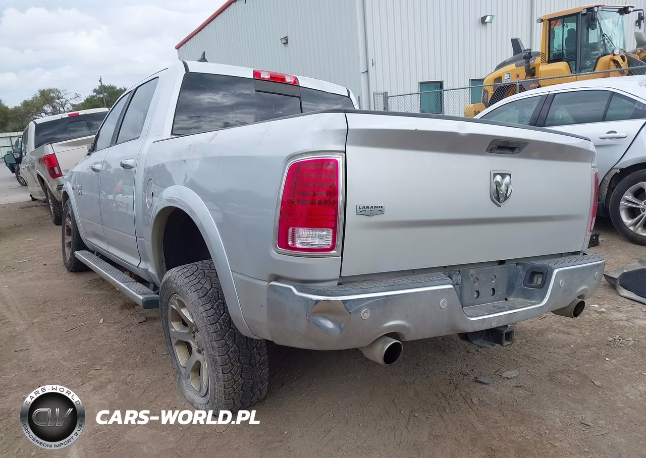 2016 Ram 1500 Laramie VIN:1C6RR6NT4GS241164 - 3
