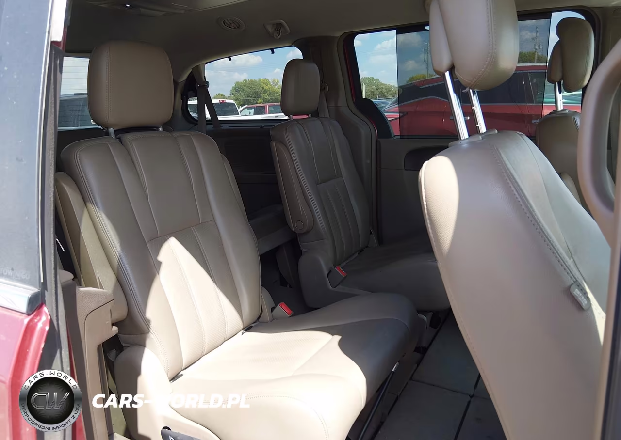2011 Chrysler Town & Country Touring-L VIN:2A4RR8DG3BR704859 - 8
