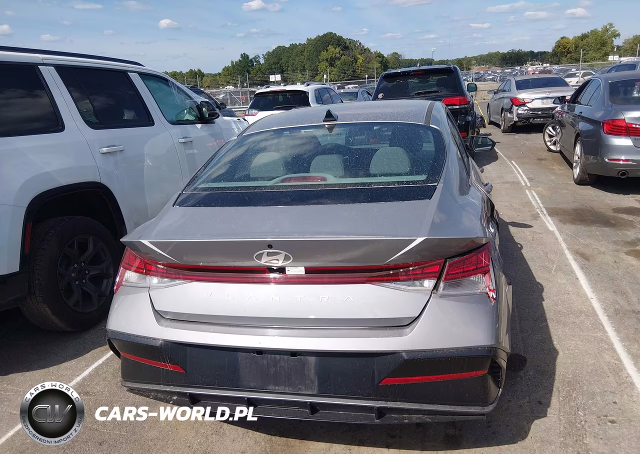 2025 Hyundai Elantra Sel Convenience VIN:KMHLS4DG1SU020822 - 16