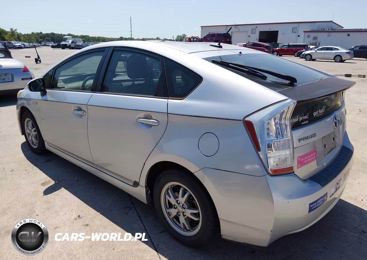 2011 Toyota Prius Two VIN:JTDKN3DU0B5303634 - 3