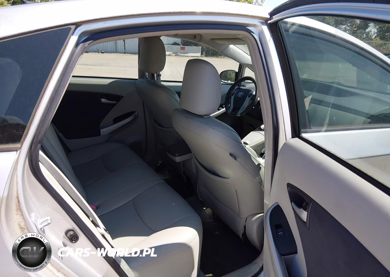 2011 Toyota Prius Two VIN:JTDKN3DU0B5303634 - 8