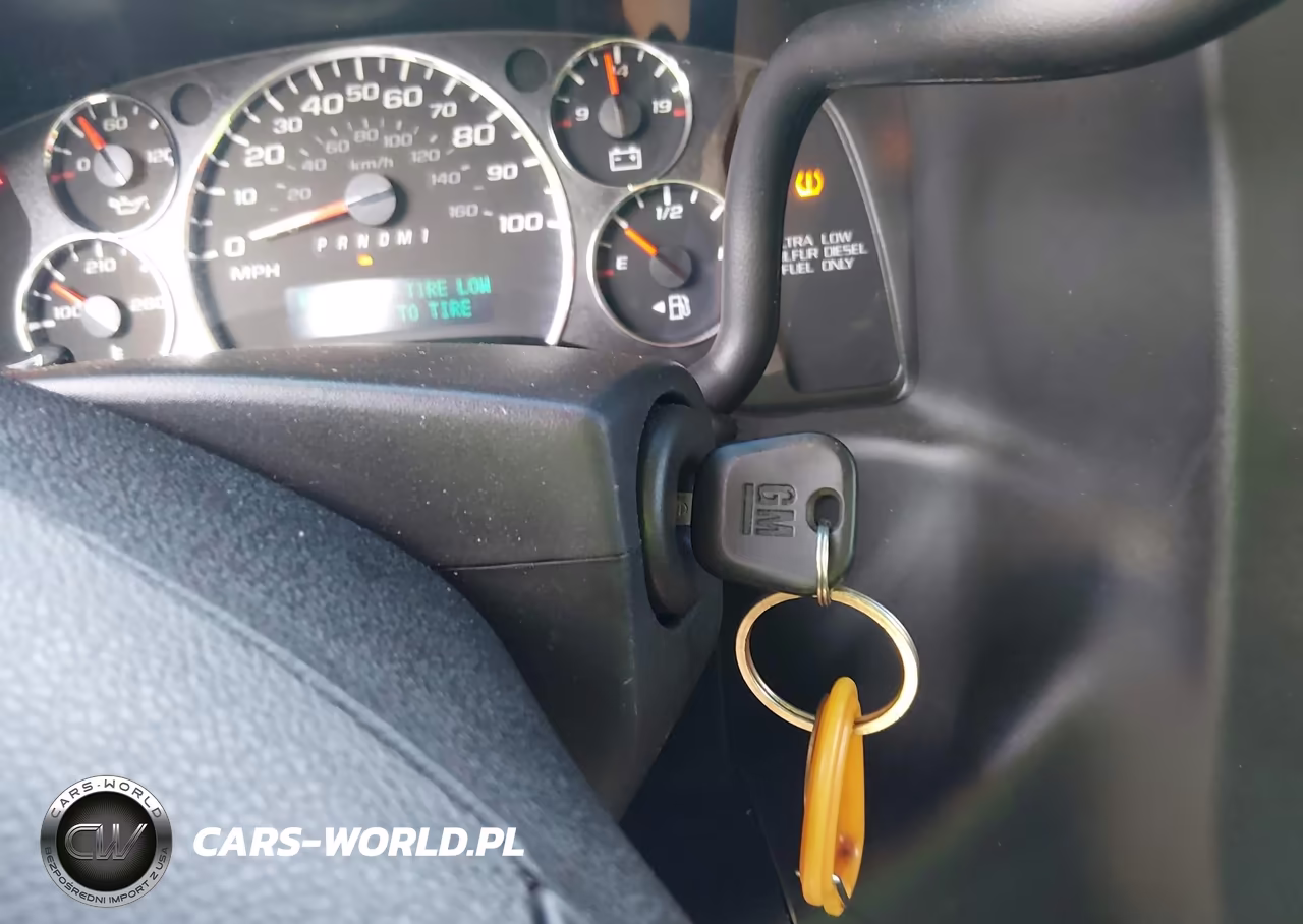 2016 Chevrolet Express 3500 Diesel VIN:1GBZGHCL2G1332585 - 11