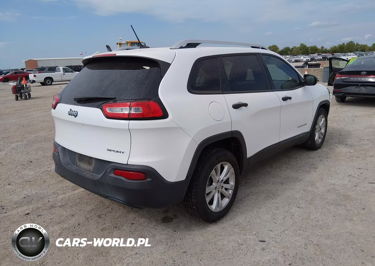 2015 Jeep Cherokee Sport VIN:1C4PJLAB7FW637227 - 4