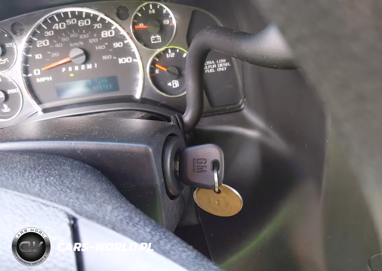 2016 Chevrolet Express 3500 Diesel VIN:1GBZGHCL1G1332691 - 11