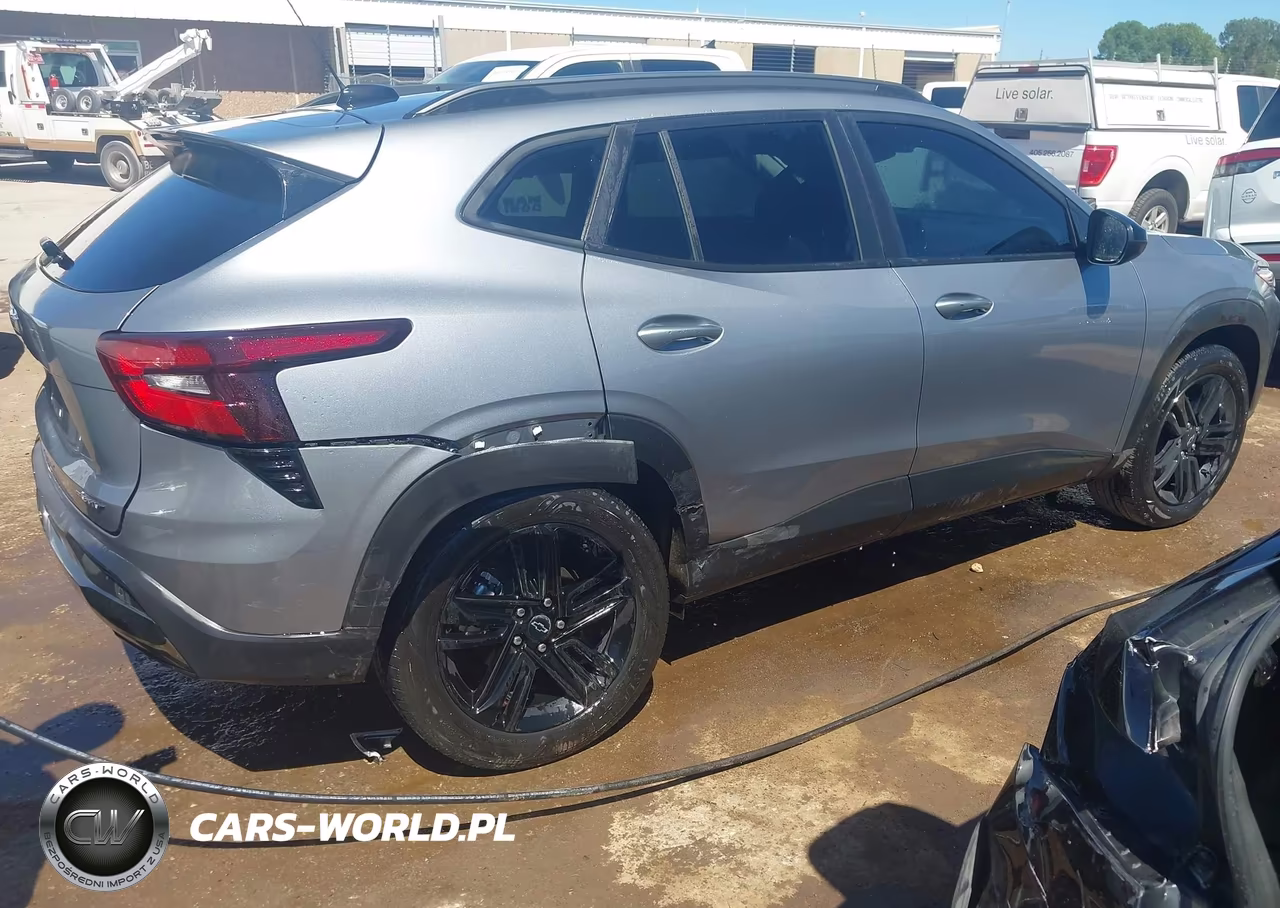2025 Chevrolet Trax Fwd Activ VIN:KL77LKEP8SC342379 - 4