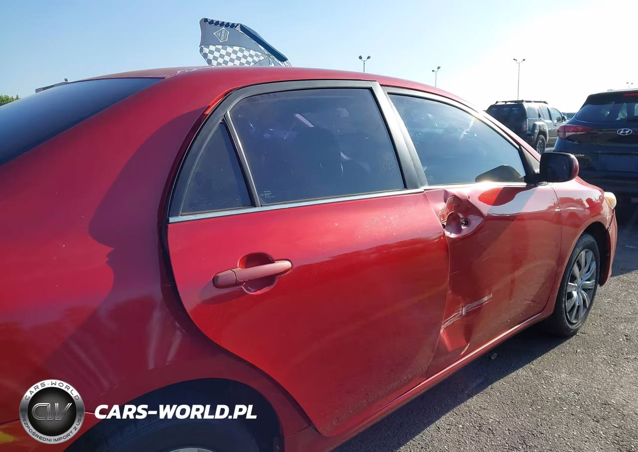 2013 Toyota Corolla Le VIN:5YFBU4EEXDP211436 - 13
